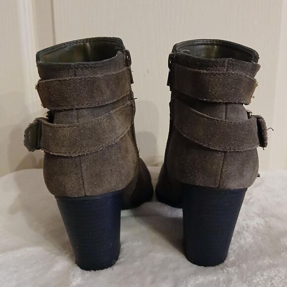 Guess Gather green suede ankle bootie with chunky black block heel size 7 - Picture 6 of 7